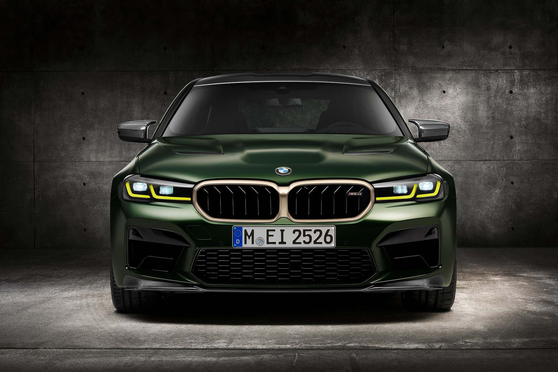 06_BMWM5_CS_Front