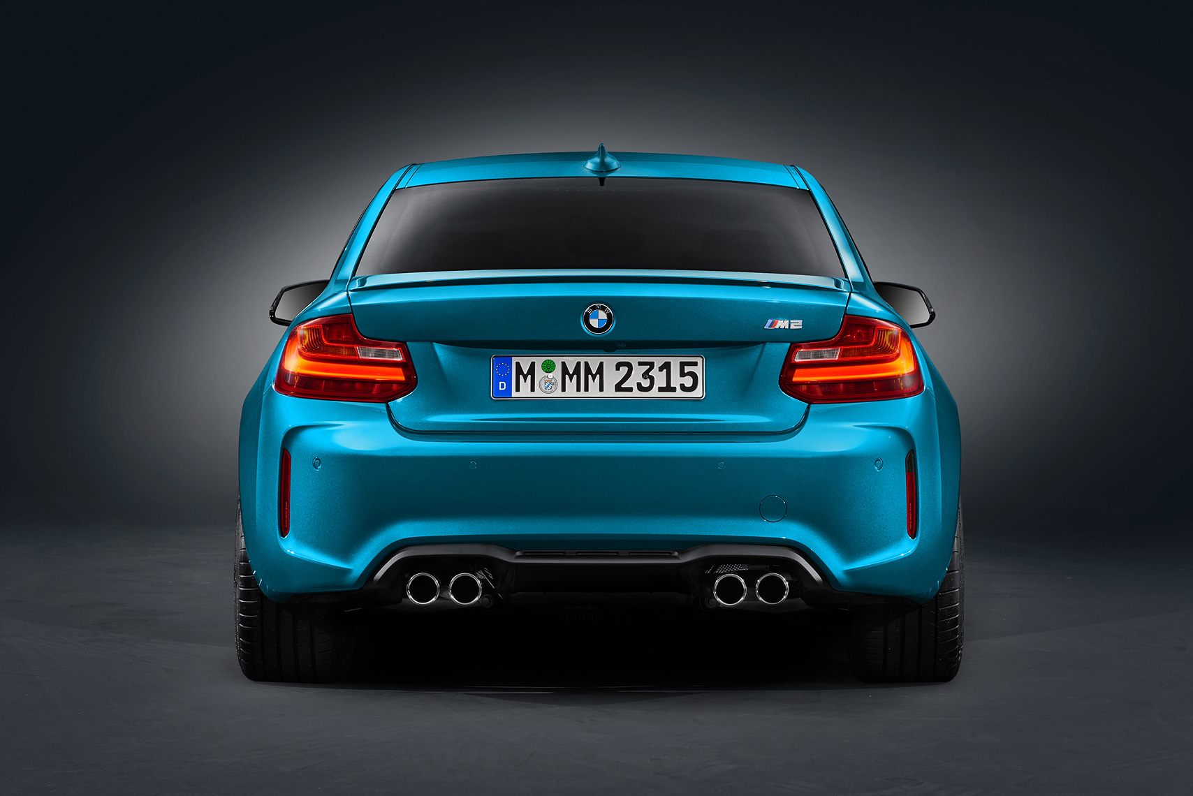 07_BMW-M2-Redaktionsshooting-Studio_Heck