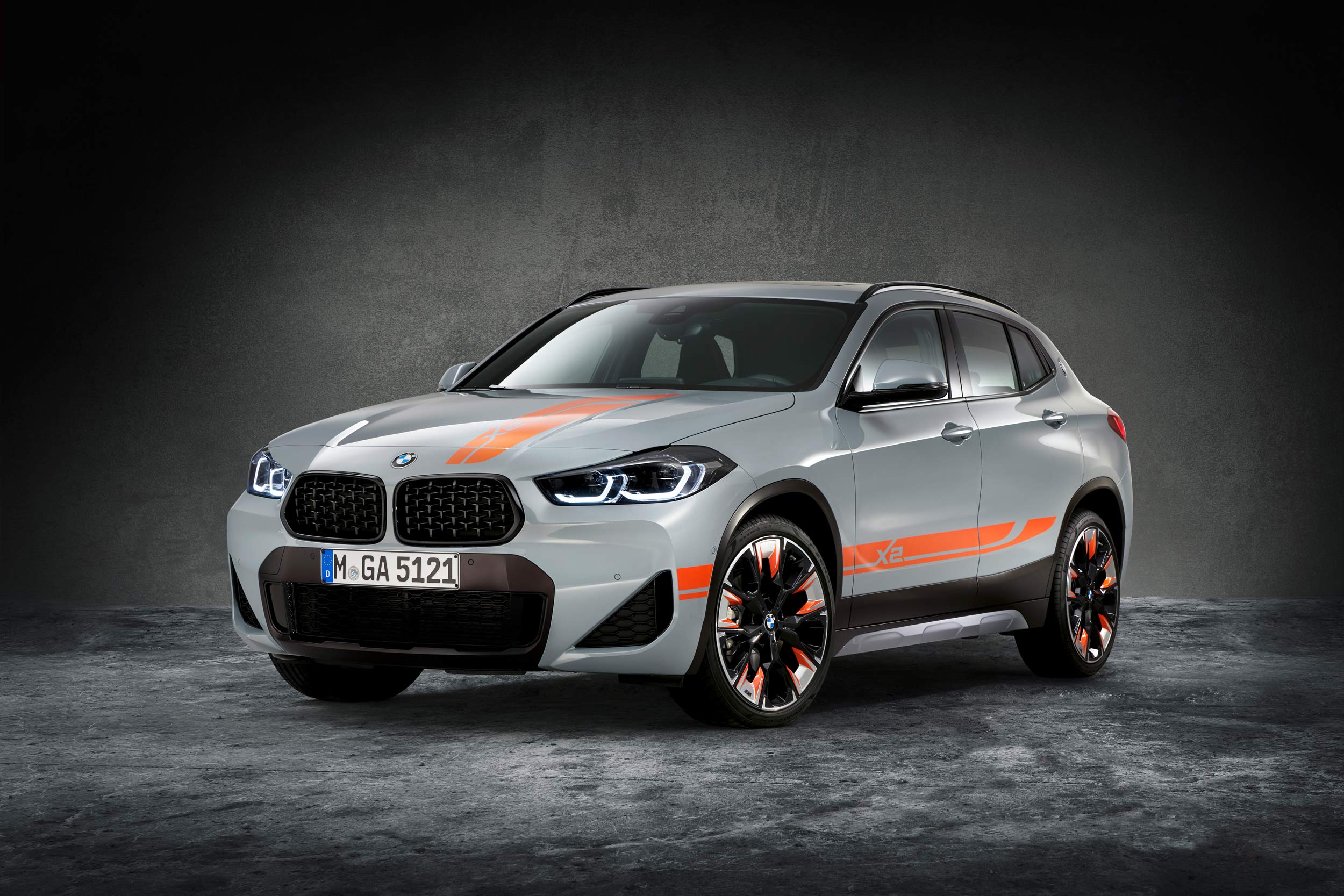P90400895_highRes_the-new-bmw-x2-m-mes